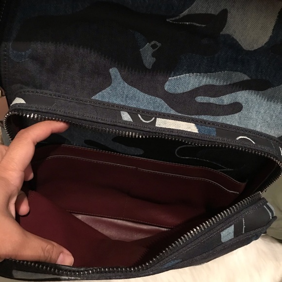 Valentino - Picture 9 of 10